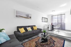 Gallery image of Cozy 3BDR Home I Mins to Parks in Kingswood