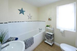 Gallery image of Caledonia by the Sea in Saltcoats