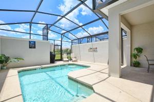 Басейн в Modern Decor, Waterview With Splashpool, Bbq 1636Str або поблизу