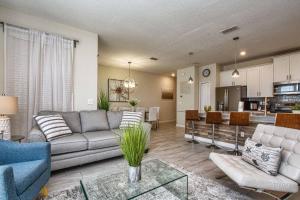 Кухня або міні-кухня у Modern Decor, Waterview With Splashpool, Bbq 1636Str