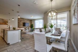 Зона вітальні в Modern Decor, Waterview With Splashpool, Bbq 1636Str