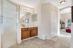 Ένα μπάνιο στο Anthea's Disney Vacation Home