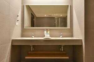 Bagno di Holiday Inn Taoyuan Airport by IHG