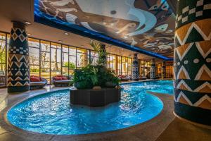 Bazén v ubytovaní Bambara Hotel alebo v jeho blízkosti