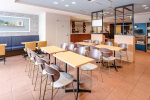 Kuchyň nebo kuchyňský kout v ubytování Comfort Hotel Narita