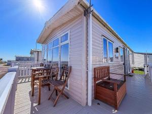 Fotografie z fotogalerie ubytování Modern 6 Berth Caravan With Free Wifi Nearby Pakefield Beach Ref 68028Cr v destinaci Lowestoft + 12 fotografií