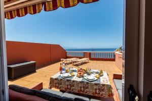 Balkón alebo terasa v ubytovaní Fantastic View Terrace Apt By Dream Homes Tenerife