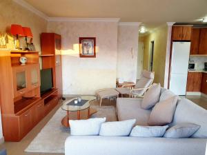 Kuchyňa alebo kuchynka v ubytovaní Fantastic View Terrace Apt By Dream Homes Tenerife
