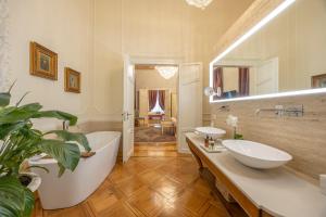 Kúpeľňa v ubytovaní Palazzo Monga Boutique Guesthouse + 37 fotografií