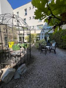 Fotografie z fotogalerie ubytování Logis Hôtel Victor Hugo & Spa v destinaci Besançon