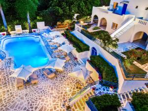 Bazén v ubytování Theo Bungalows Boutique Hotel nebo v jeho okolí