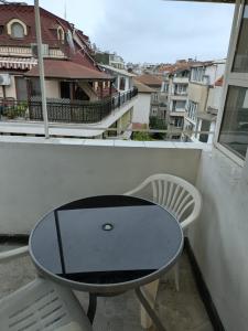 Μπαλκόνι ή βεράντα στο Pomponi