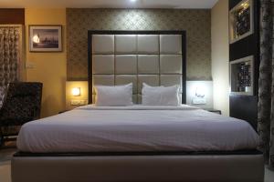 Φωτογραφία από το άλμπουμ του Redwings Castle Hotel στη Μουμπάι