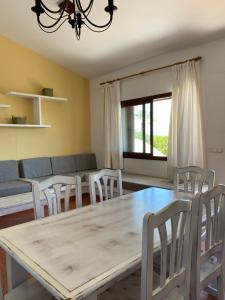 אזור ישיבה ב-Apartamentos LLorca