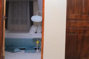 Ein Badezimmer in der Unterkunft Beautiful Spaces 3 bedroomed bungalow