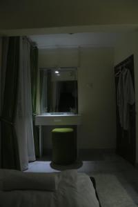 Ein Bett oder Betten in einem Zimmer der Unterkunft Beautiful Spaces 3 bedroomed bungalow