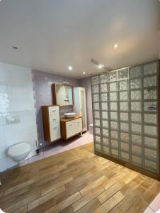 Ένα μπάνιο στο Charmant Appartement T3