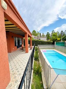 Πισίνα στο ή κοντά στο Un hogar al pie de la montaña