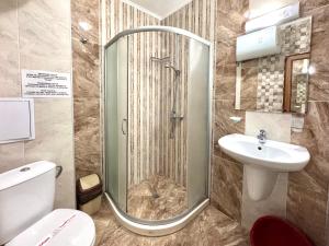 A bathroom at Evi Apartments 2