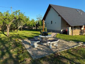 Κήπος έξω από το a Ficak