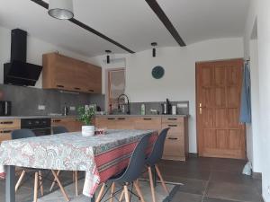 Kuchyň nebo kuchyňský kout v ubytování Apartment am Vierkanthof im Thermenland