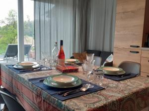 Nápoje v ubytování Apartment am Vierkanthof im Thermenland