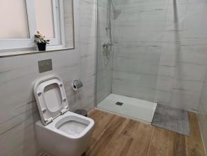 Koupelna v ubytování Endor Ground Floor Apartment with backyard and garage in Gozo
