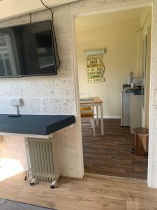 Η κουζίνα ή μικρή κουζίνα στο The Haven garden room