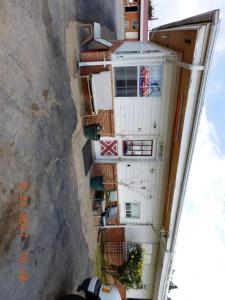 an overhead view of a house with a balcony at American Star Inn in Munday
