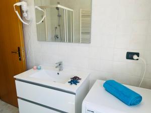 Ένα μπάνιο στο Villaggio Brenta +3 φωτογραφίες