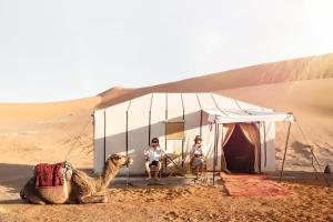 Příroda nedaleko luxury tent