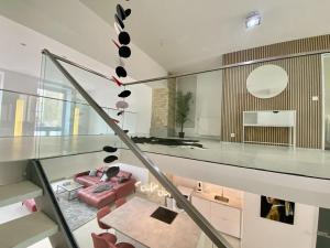 Vannituba majutusasutuses Loft With Pool Table, Kitchen Island & Gallery