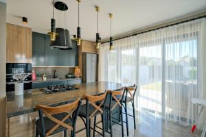 Nhà bếp/bếp nhỏ tại Villa ROYAL-1