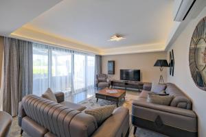 Khu vực ghế ngồi tại Villa ROYAL-1