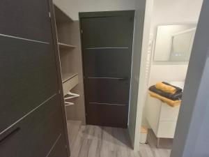 Łazienka w obiekcie La maison d'à côté Chambre 1
