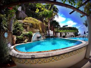 Swimmingpoolen hos eller tæt på Hotel Villa Bianca