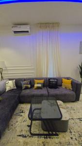 Posezení v ubytování Beautifully furnished 5 bedroom with pool