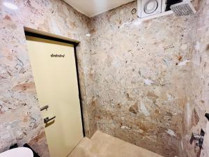 Bagno di Shankar Bhavan By Vinayak Hotels