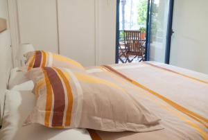 Posteľ alebo postele v izbe v ubytovaní Maravilloso apartamento en Sotogrande playa