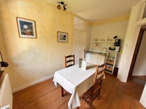 Fotografie z fotogalerie ubytování Chambre double dans Auberge Alsacienne v destinaci Scherwiller