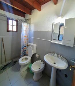 Ένα μπάνιο στο Cabañas Pioneras