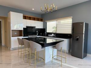 O bucătărie sau chicinetă la Estancia de Lujo La Cantera