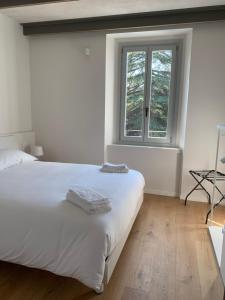 Spazio Perlasca Apt 3 - Cernobbio Como Lake客房内的一张或多张床位