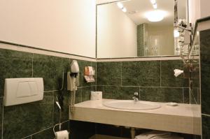 Koupelna v ubytování Hotel Moderno