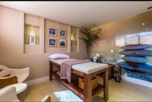 Flat in Mada with pool的休息区