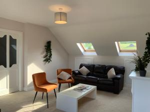 Зображення з фотогалереї помешкання Lake View Doubleroom en Suite у місті Каслбар