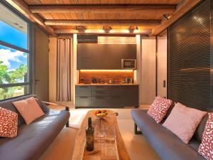 Posezení v ubytování Sea View Garden Suites