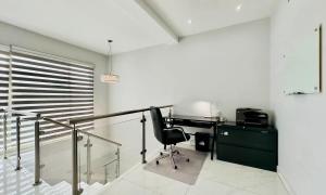 Fotografie z fotogalerie ubytování Casa Avaloz with Ocean View in San Marino v destinaci San Antonio del Mar + 24 fotografií