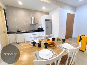 Kuchyň nebo kuchyňský kout v ubytování DP 6Pax Family Stylish Comfort Legoland By STAY