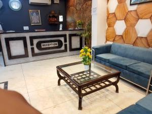 Posezení v ubytování Hotel Royal Plaza Tark Delhi